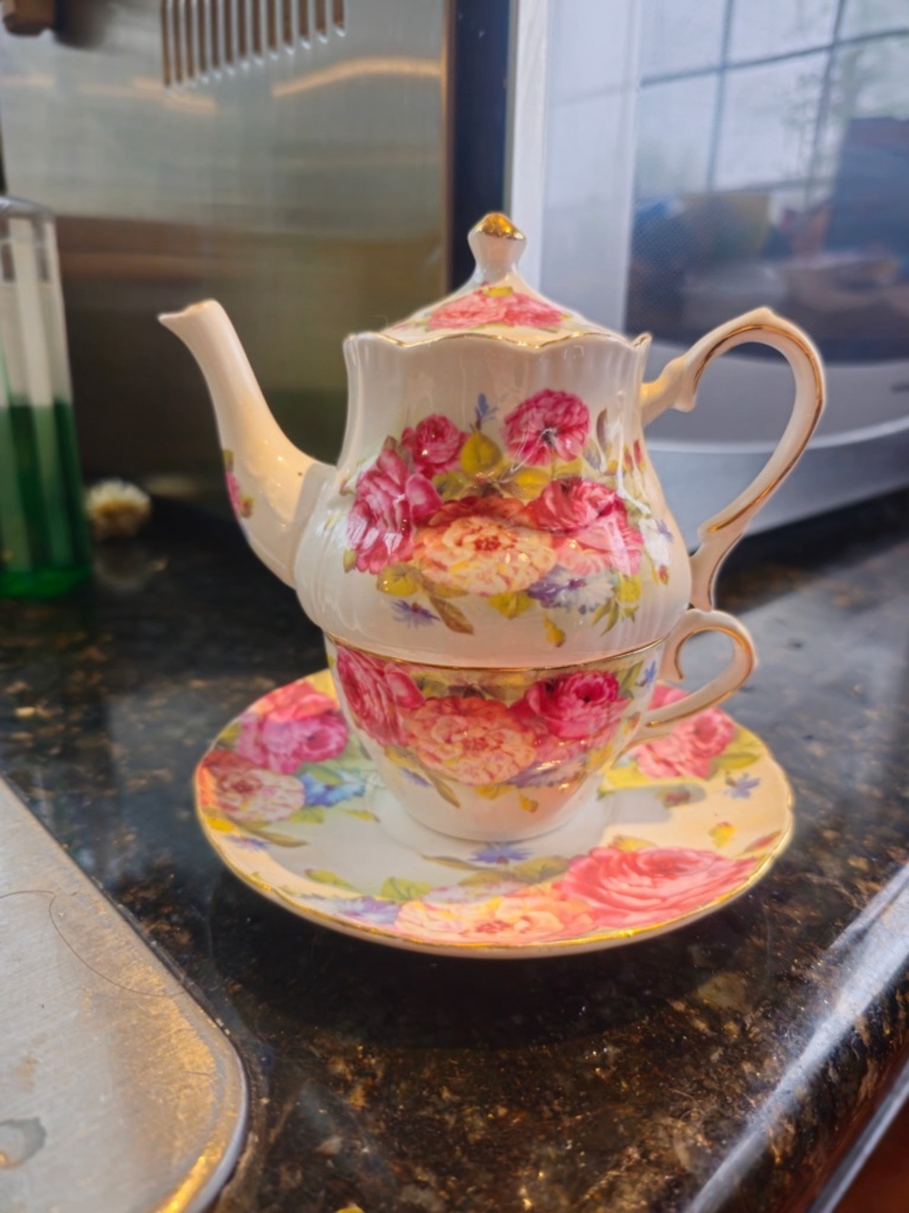 Floral Tea-for-One Set in Pink and Gold